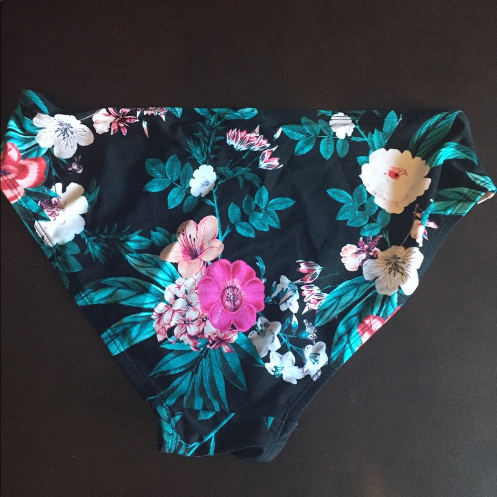 Bikini Bottom - image 2